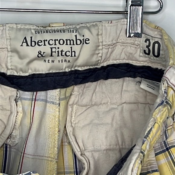 Men’s Abercrombie & Fitch Button Fly 4 Pocket Flat Front Yellow Plaid Shorts - Picture 3 of 11